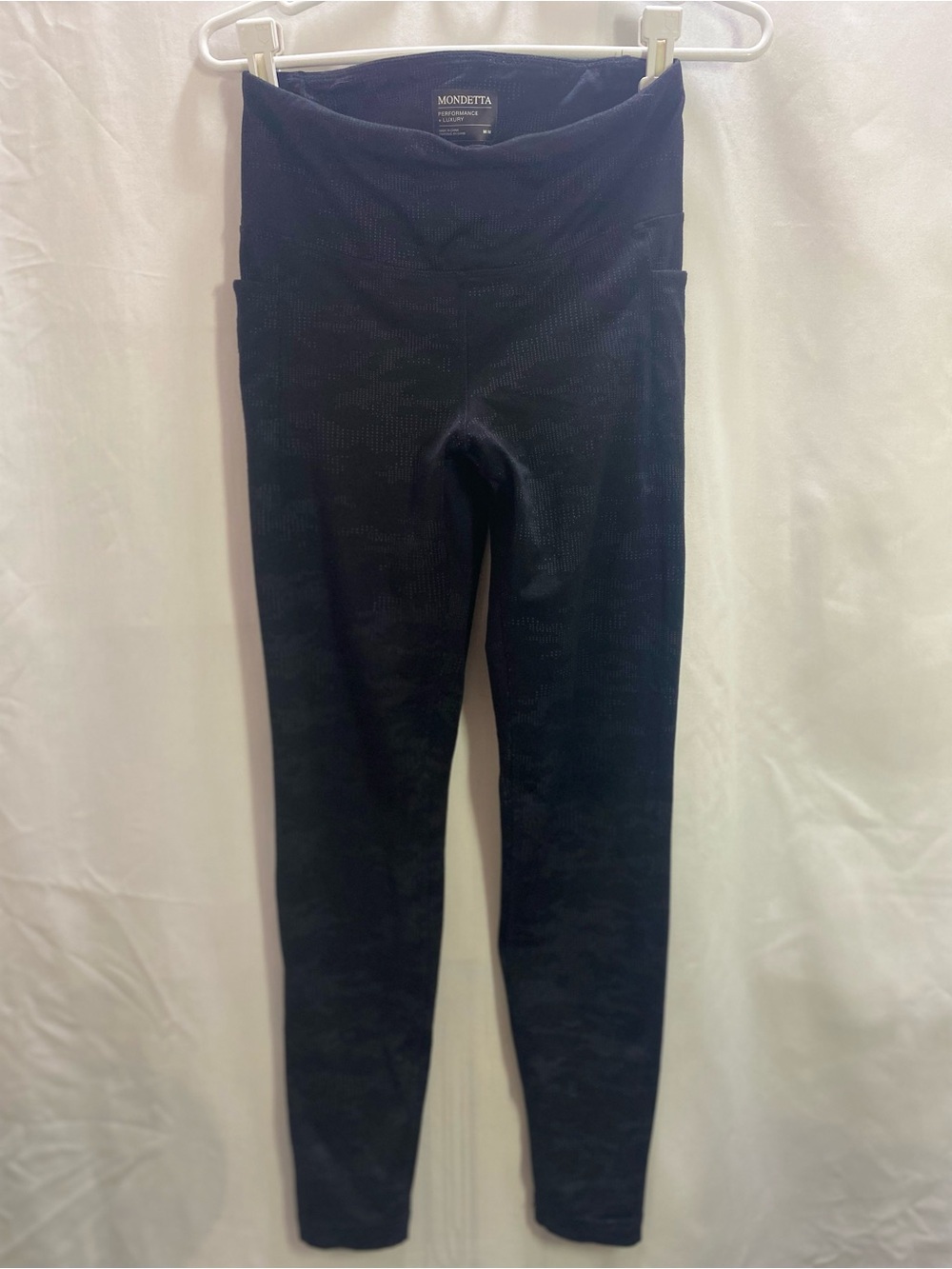 Mondetta Performance + Luxury Black Camo High Rise Ankle Leggings Medium Pockets